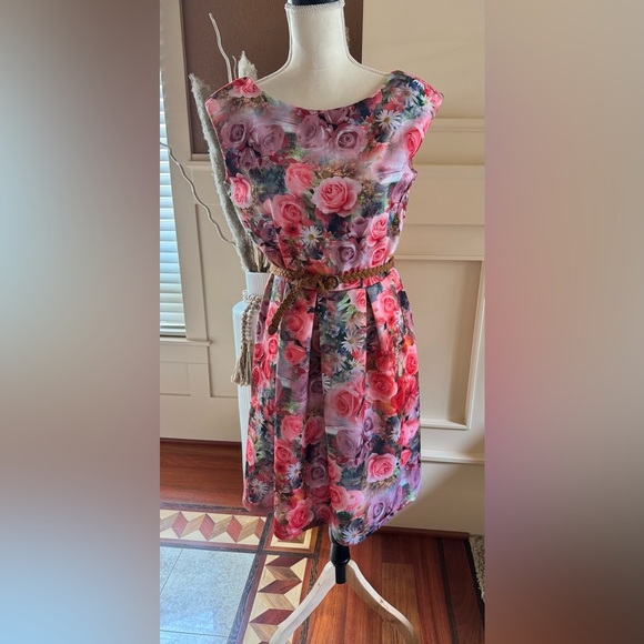 Metaphor Fit & Flare Scuba Dress Rose
Floral Design Sleeveless Size 12 - Picture 1 of 9